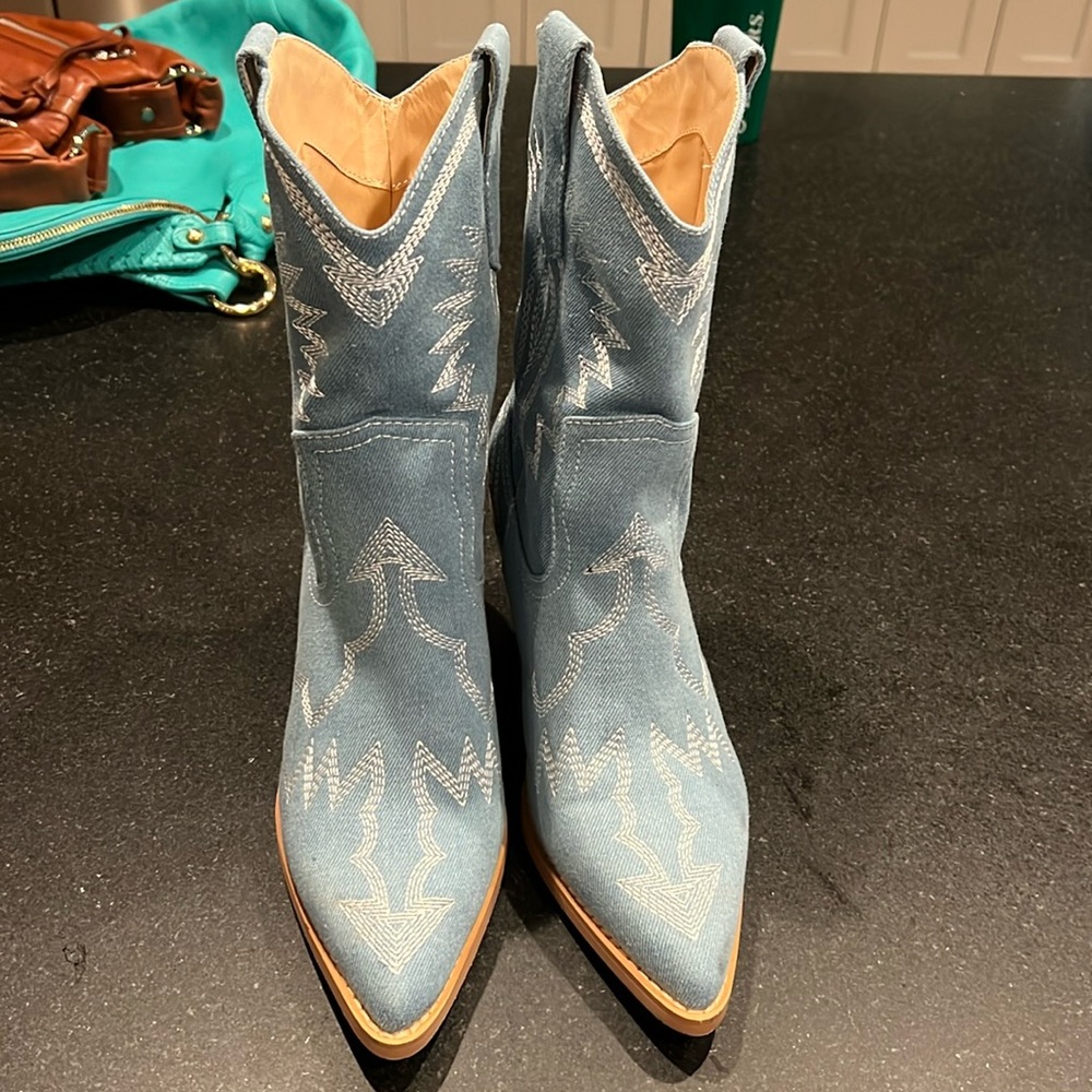 Reitoye Women's Embroidered Western Cowboy Boots MidCalf Chunky heel